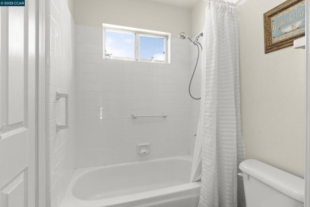 43 Patrick Way, Half Moon Bay CA: https://media.crmls.org/mediaz/02e23a9c-2fcf-4453-b49e-a3a3efd83463.jpg