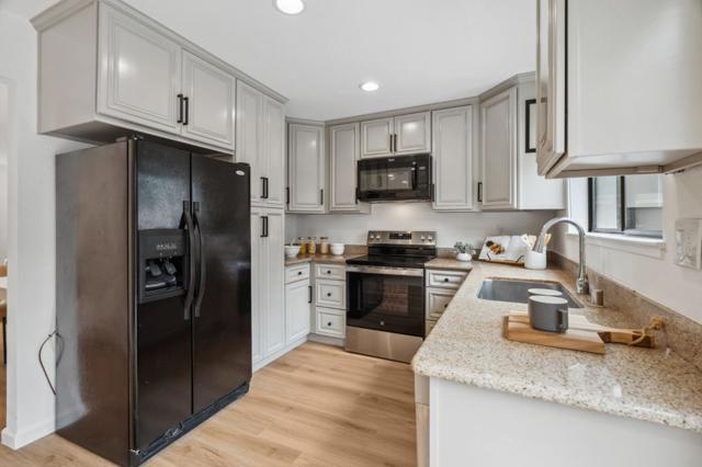 4922 Pony Pass Circle, San Jose CA: https://media.crmls.org/mediaz/02e29be9-3d6e-4fe4-97e2-9e68fd55c102.jpg