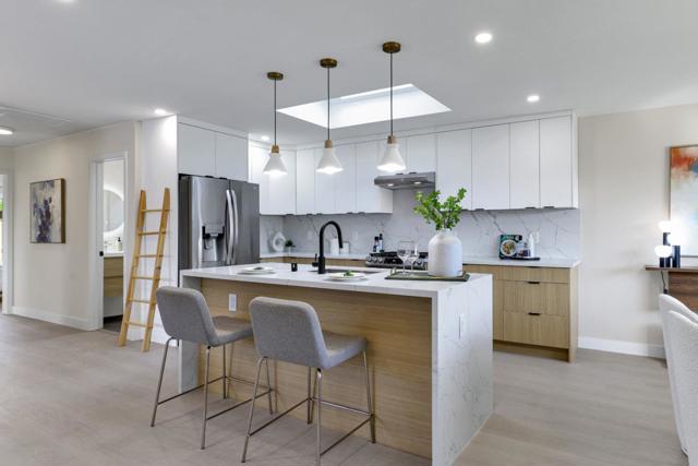 42948 Applewood Street, Fremont CA: https://media.crmls.org/mediaz/02e3f44e-89a4-428e-99db-9e5a61ba6024.jpg