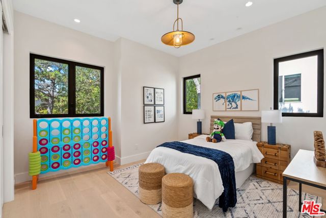 13048 Rose Avenue, Los Angeles CA: https://media.crmls.org/mediaz/02e4f04d-4157-42e4-acf0-fc831cf11b92.jpg