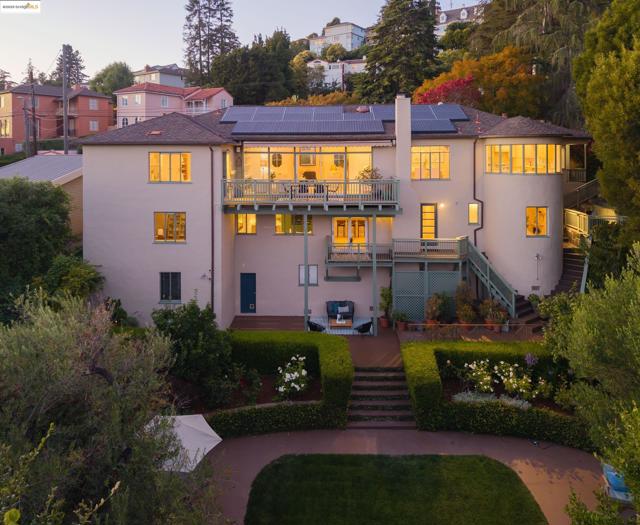 1971 Hoover Ave, Oakland CA: https://media.crmls.org/mediaz/02e4fbfe-05ba-4bda-b767-ddcf4c4c8352.jpg