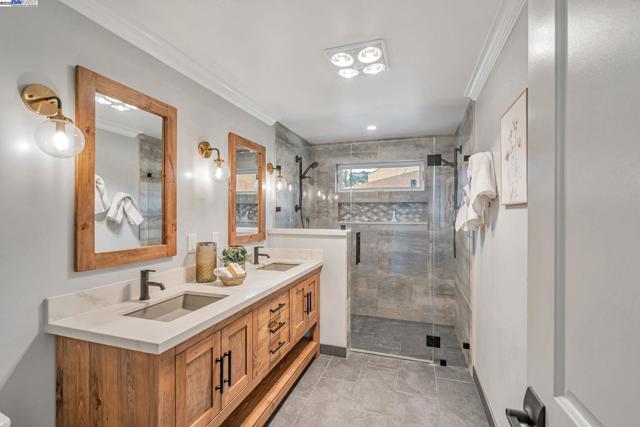 6703 Crow Canyon Rd, Castro Valley CA: https://media.crmls.org/mediaz/02e56e40-dcc8-4b7b-8722-0c8919894363.jpg