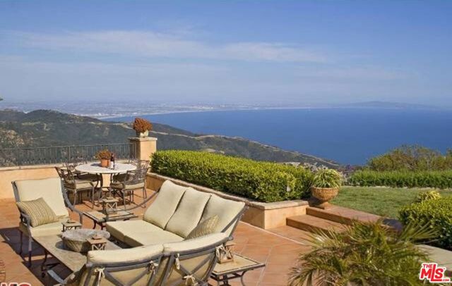 24734 W Saddle Peak Road, Malibu CA: https://media.crmls.org/mediaz/02e59230-388a-4bb1-98a2-c701931aca4c.jpg