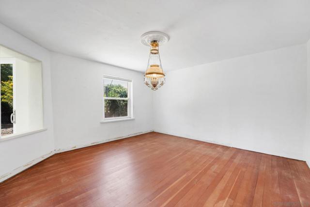2530 Pruett Dr, Vista CA: https://media.crmls.org/mediaz/02e5ac97-f9e0-40f2-9278-4e526d031bdc.jpg
