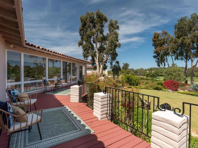6418 Paseo Delicias, Rancho Santa Fe CA: https://media.crmls.org/mediaz/02e62ed1-be3b-4263-89f2-2292feb981de.jpg