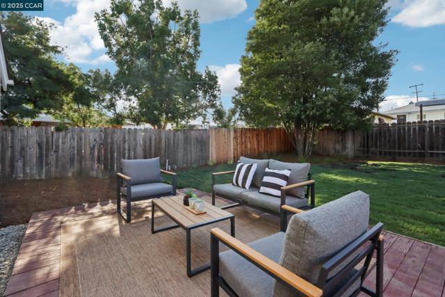 1467 Cape Cod Way, Concord CA: https://media.crmls.org/mediaz/02e76b20-fb26-4d3a-8836-5c098bf79f80.jpg