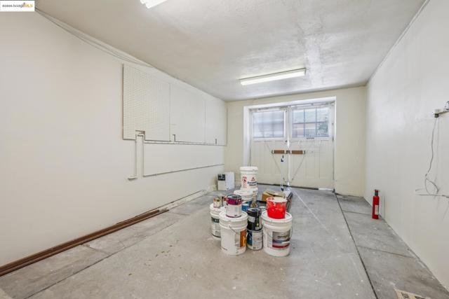 749 Mckinley Ave, Oakland CA: https://media.crmls.org/mediaz/02e7dacb-7d68-4cff-97e0-b4d7b549e7d5.jpg
