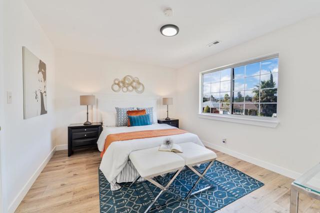 240 Daphne Way, East Palo Alto CA: https://media.crmls.org/mediaz/02e81fa0-92ef-459f-b92f-68b7847408b7.jpg