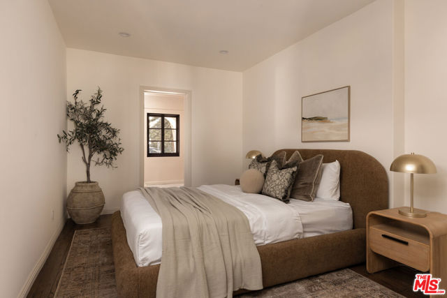 1641 N Ogden Drive, Los Angeles CA: https://media.crmls.org/mediaz/02e85692-90f4-459b-b0fe-c2a795dba969.jpg