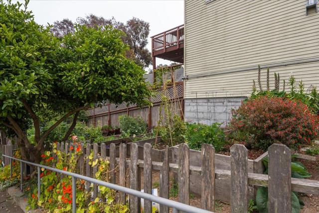 108 Cortland Avenue, San Francisco CA: https://media.crmls.org/mediaz/02e8db91-db2a-4bf3-9a83-802c0f54c909.jpg