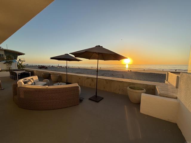 Detail Gallery Image 65 of 75 For 1716 Ocean Front, Del Mar,  CA 92014 - 6 Beds | 6 Baths