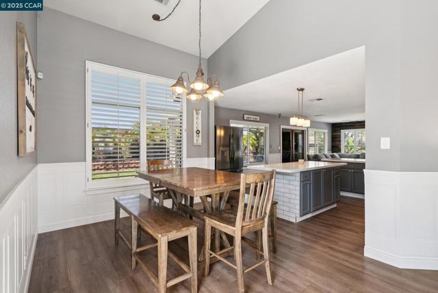 4813 Carrington Dr, Oakley CA: https://media.crmls.org/mediaz/02e9f074-c680-446f-ab4f-00ff2c1ee028.jpg