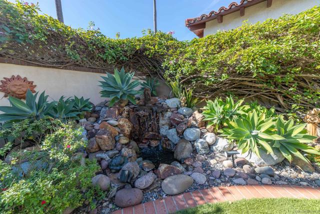 625 4th Street, Coronado CA: https://media.crmls.org/mediaz/02eb8a1e-bb49-4948-99dc-a77792666d5d.jpg