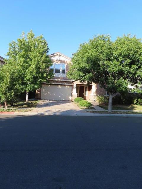 176 N Sierra Madre Street, Tracy CA: https://media.crmls.org/mediaz/02eb90e3-f986-4310-bb26-e0ec5bf96597.jpg