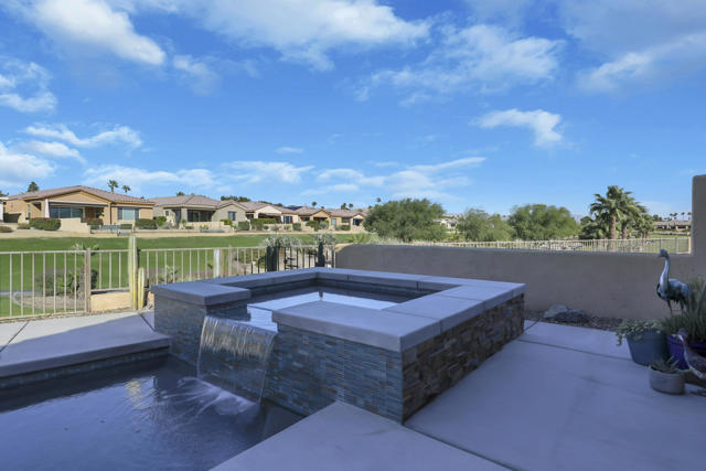 Image 7 of 48 For 67252 Zuni Court