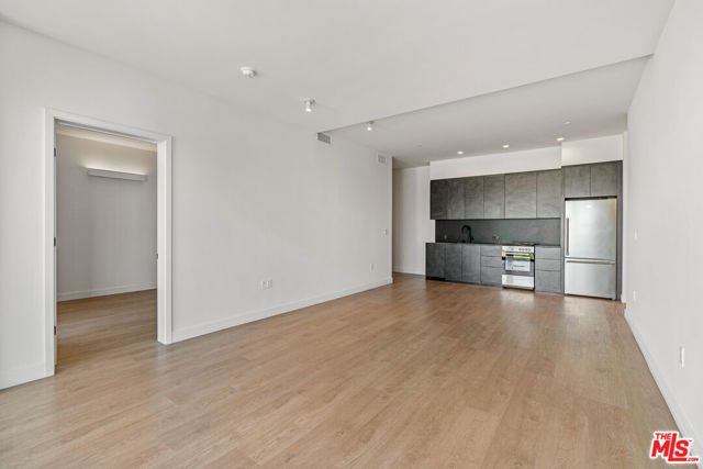 10700 Tabor Street, Los Angeles CA: https://media.crmls.org/mediaz/02ecfe81-f347-40d2-887e-44f36c01177f.jpg