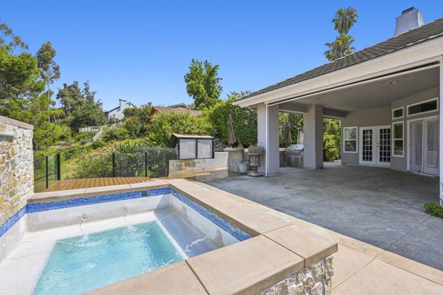 1176 LA SOMBRA Drive, San Marcos CA: https://media.crmls.org/mediaz/02ed963a-40d4-4544-8df7-babeb5b7a0ec.jpg