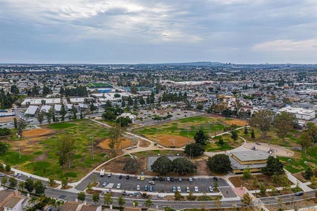 8644 New Salem St, San Diego CA: https://media.crmls.org/mediaz/02eda780-8696-4b7d-a520-f7f1c33d4064.jpg