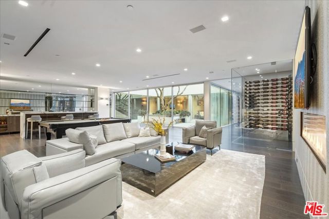 1620 Carla, Beverly Hills CA: https://media.crmls.org/mediaz/02edd7ae-8212-449c-8fc5-b5ec046021e3.jpg