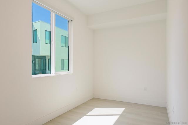 6861 Secano St, San Diego CA: https://media.crmls.org/mediaz/02ee94fd-13d5-44e5-bc22-92604242eb90.jpg