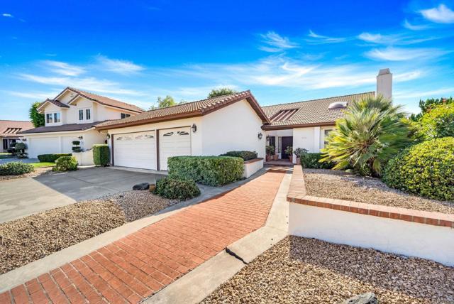 Detail Gallery Image 1 of 1 For 11715 via Medanos, San Diego,  CA 92128 - 3 Beds | 2 Baths