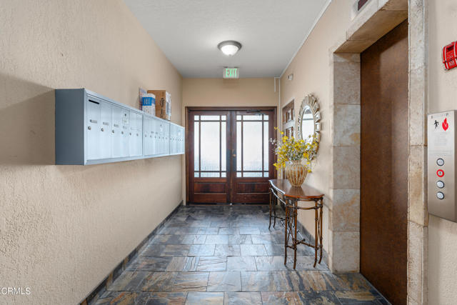 Detail Gallery Image 3 of 30 For 227 S Madison Ave #206,  Pasadena,  CA 91101 - 2 Beds | 2 Baths