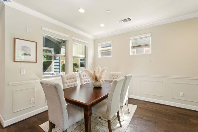 538 Sandalwood Drive, Livermore CA: https://media.crmls.org/mediaz/02f05731-e423-41b3-8d7f-89694a9be337.jpg