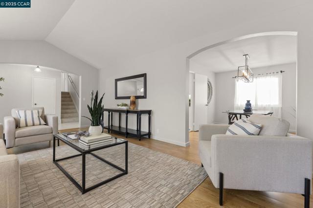 245 Parkview Ter, Vallejo CA: https://media.crmls.org/mediaz/02f06d88-2b72-497b-897b-916ddd1c85e1.jpg