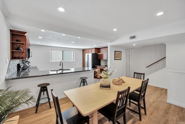 6755 Caminito Del Greco, San Diego CA: https://media.crmls.org/mediaz/02f074d8-57e8-45aa-a5be-4d9c0c08007b.jpg