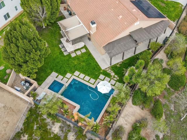 25111 Cedar Ridge Court, Wildomar CA: https://media.crmls.org/mediaz/02f16a16-b1d6-40d6-9b62-c3d43979337d.jpg