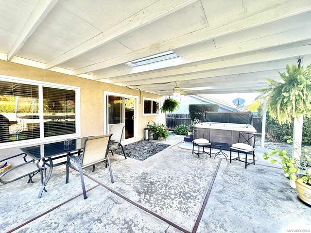 2049 Wind River Rd, El Cajon CA: https://media.crmls.org/mediaz/02f1811a-b1ca-4388-8114-b87438f349bf.jpg