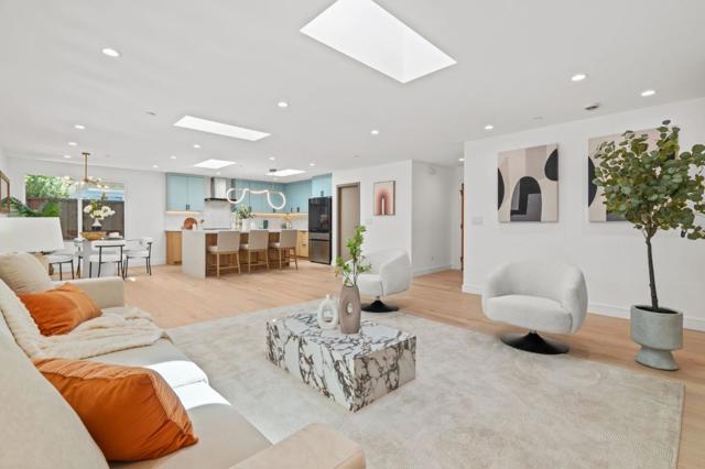 2049 Santa Cruz Avenue, Menlo Park CA: https://media.crmls.org/mediaz/02f22a8e-70a0-4507-8e9a-c68266d0f7f3.jpg