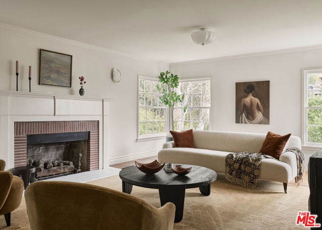 3372 Ley Drive, Los Angeles CA: https://media.crmls.org/mediaz/02f26fd4-d243-42a6-ad02-4673cb3b0817.jpg