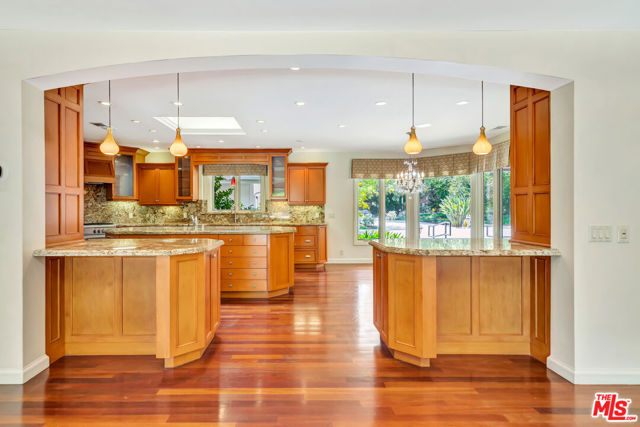 1100 Rodeo Road, Arcadia CA: https://media.crmls.org/mediaz/02f2bcff-80e2-4372-ad04-dcf3a311bf07.jpg