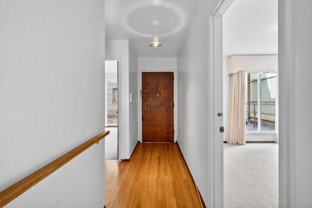 476 7th Avenue, San Francisco CA: https://media.crmls.org/mediaz/02f2c277-f96a-4e79-b068-63f7daf424b3.jpg