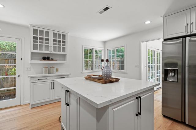 240 Marmona Drive, Menlo Park CA: https://media.crmls.org/mediaz/02f2cf04-e1e3-405f-8cce-1556a0c03bf7.jpg