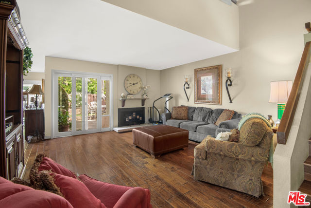 641 Racquet Club Lane photo 4
