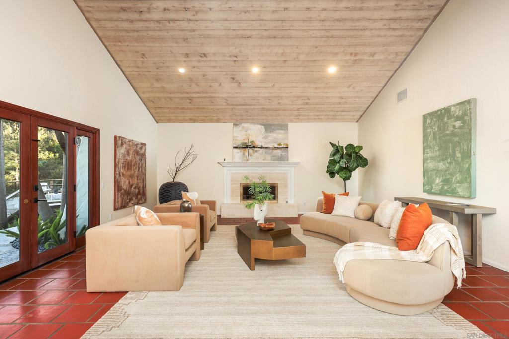 2065 Soledad Avenue - photo 15