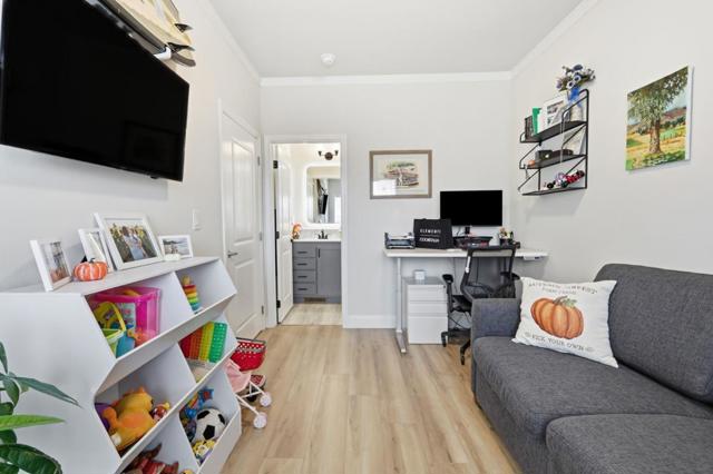 510 Saddlebrook, San Jose CA: https://media.crmls.org/mediaz/02f4efc9-c5b2-4e64-8608-1f471c3628cb.jpg