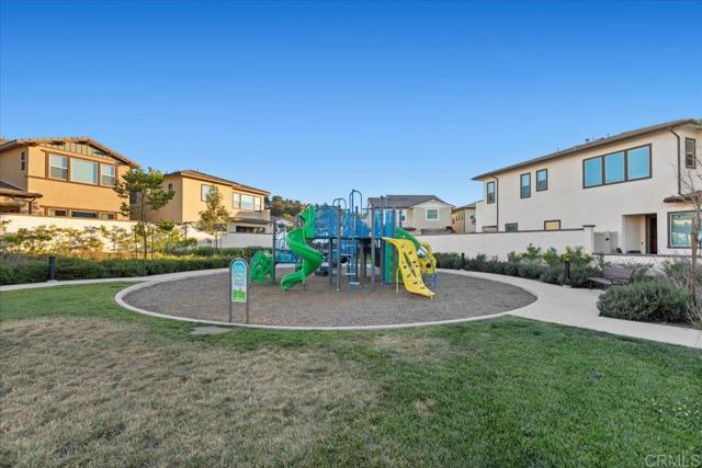 660 Westbrook Loop, San Marcos CA: https://media.crmls.org/mediaz/02f500c5-52c4-48be-8019-ebfe48e31b35.jpg