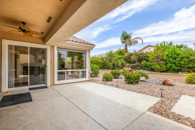 78368 Sunrise Canyon Avenue, Palm Desert CA: https://media.crmls.org/mediaz/02f54631-7dbe-4f87-8fcb-ba70487bdeb1.jpg