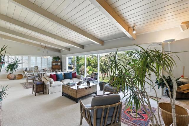 2935 Sherwood Drive, San Carlos CA: https://media.crmls.org/mediaz/02f59113-fdc6-4473-aa4b-60c9a3caec7d.jpg