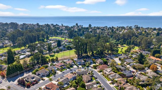 217 Augusta Lane, Aptos CA: https://media.crmls.org/mediaz/02f5d439-d08e-4275-ba49-847052130345.jpg
