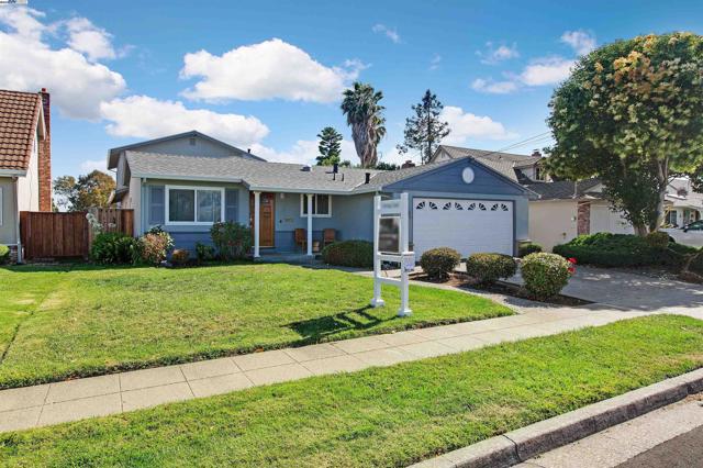 2560 Phelan Avenue, Hayward CA: https://media.crmls.org/mediaz/02f630de-f420-4af3-915e-80fb91ad4e55.jpg