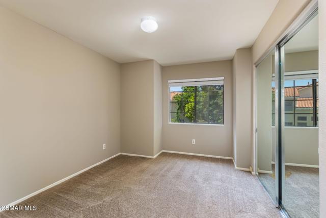 4826 Piedmont Drive, Oak Park CA: https://media.crmls.org/mediaz/02f818fc-8876-468b-a3c3-d0a778bd26df.jpg