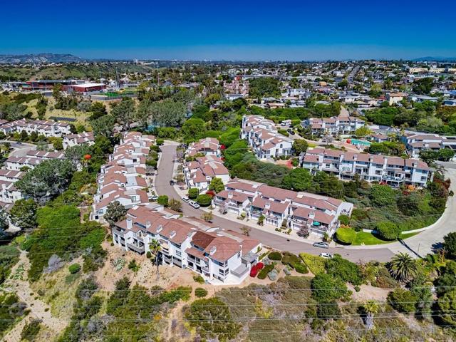 1366 Camino Lujan, San Diego CA: https://media.crmls.org/mediaz/02f85ec7-e947-48be-8935-dbf684289650.jpg