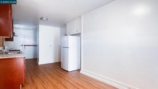 3316 Macarthur Blvd, Oakland CA: https://media.crmls.org/mediaz/02f8929a-2ad8-4eed-99e9-2c53cf2e594c.jpg