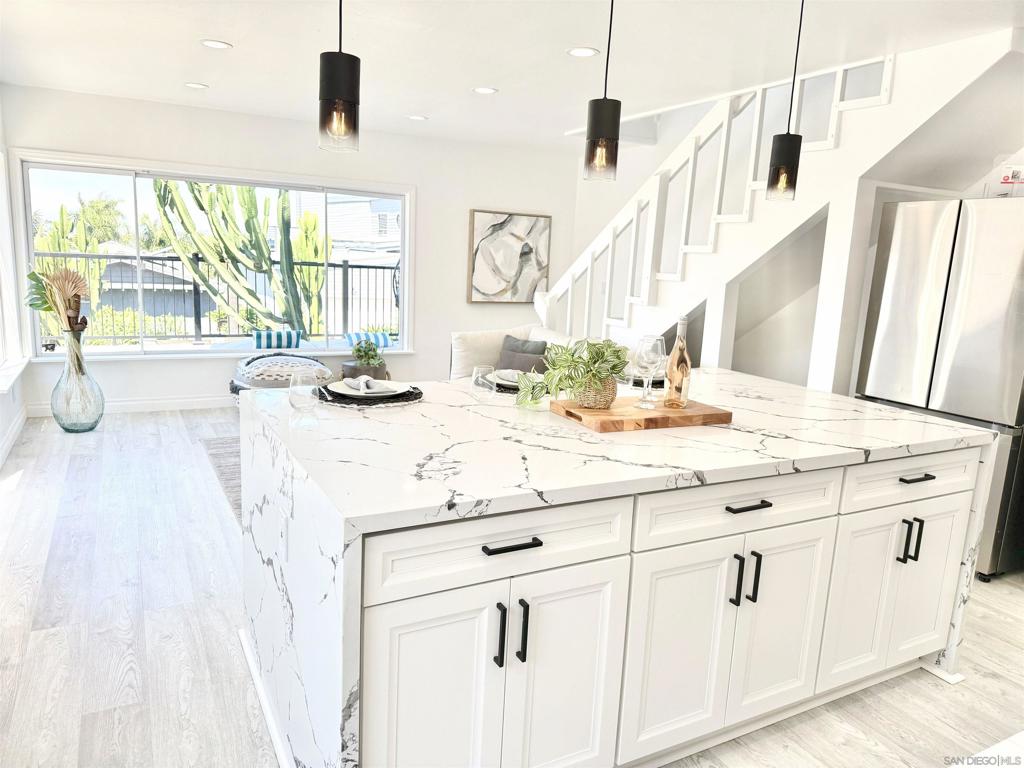 MLS #250033080SD img 9