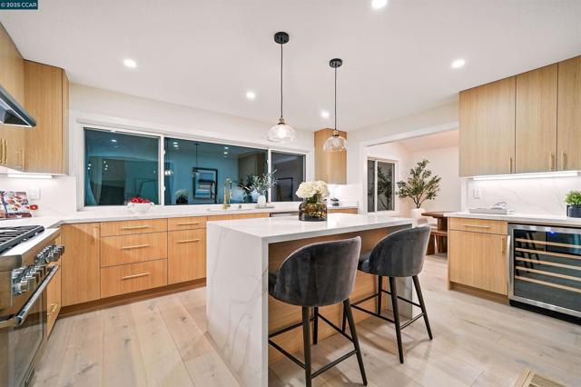 31 Junewood Ct, Danville CA: https://media.crmls.org/mediaz/02fa7b66-7e83-4f4e-8d50-f7f6abd6f369.jpg