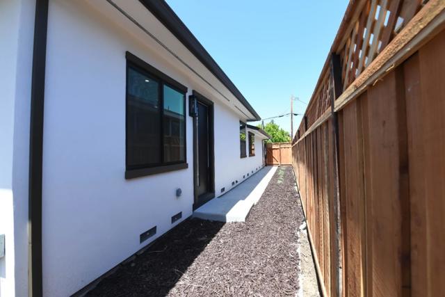 95 Centre Street, Mountain View CA: https://media.crmls.org/mediaz/02fab7f1-7b07-4244-805d-f8448d9b8544.jpg